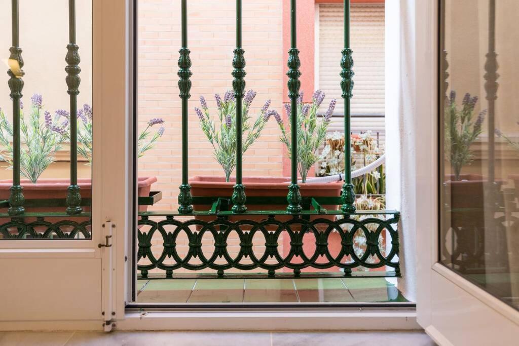 Tgh/ Malaga Centro Carreteria Apartment Exterior photo