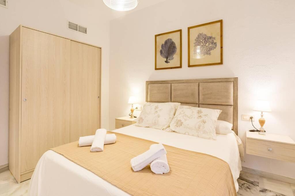 Tgh/ Malaga Centro Carreteria Apartment Exterior photo